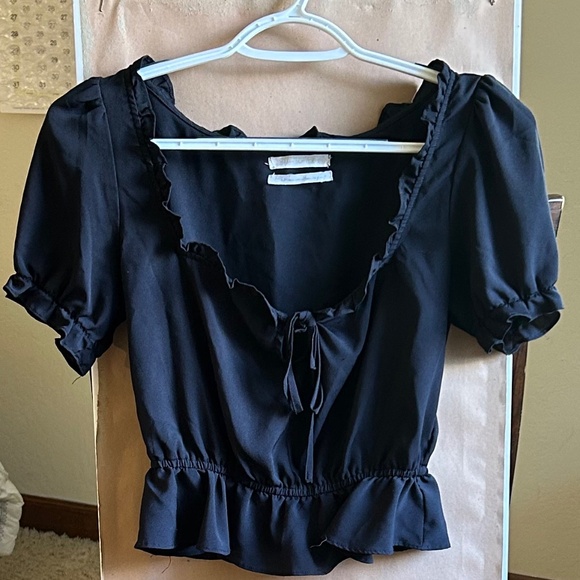 Urban Outfitters Kimchi Black Puff Sleeve Blouse Size S-P - Picture 2 of 4